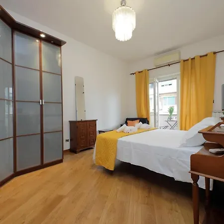 4bnb - Cipro Vatican *